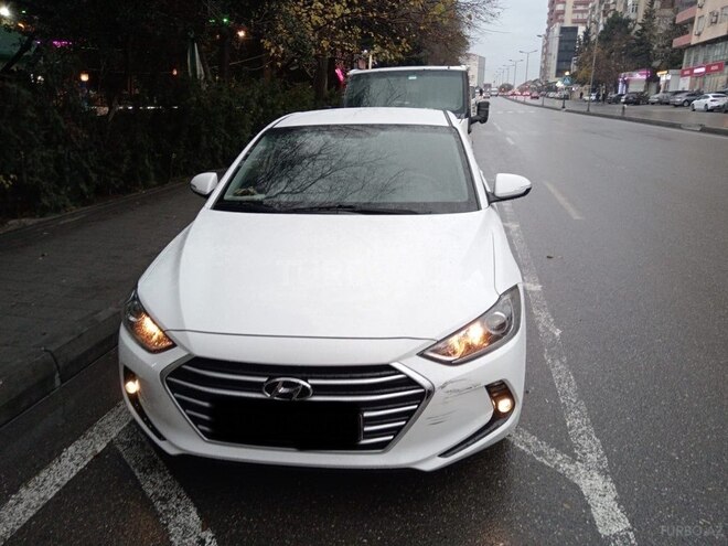 Hyundai Avante 2015, 222,000 km - 1.6 л - Bakı
