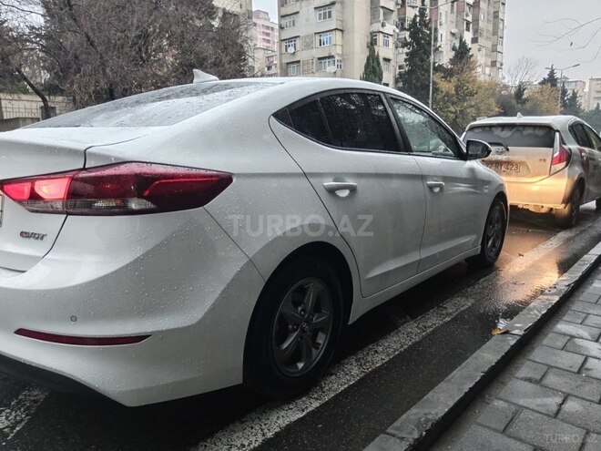 Hyundai Avante 2015, 222,000 km - 1.6 л - Bakı