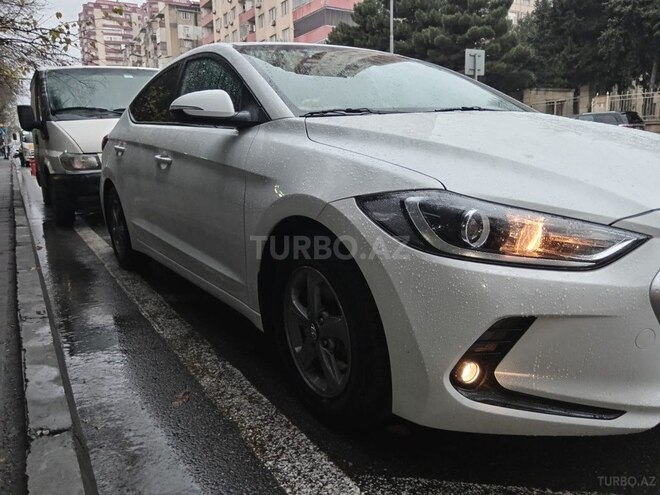 Hyundai Avante 2015, 222,000 km - 1.6 л - Bakı