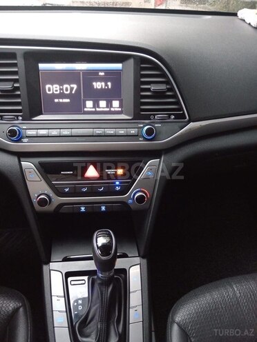 Hyundai Avante 2015, 222,000 km - 1.6 л - Bakı