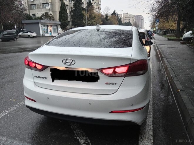 Hyundai Avante 2015, 222,000 km - 1.6 л - Bakı