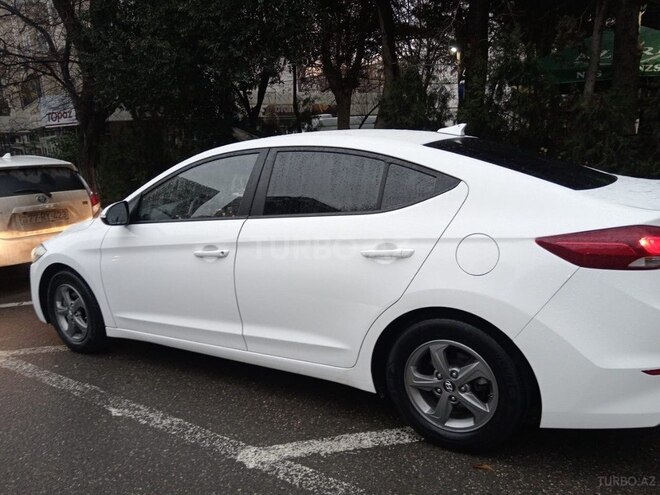 Hyundai Avante 2015, 222,000 km - 1.6 л - Bakı