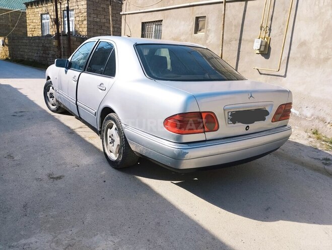 Mercedes E 230 1995, 370,000 km - 2.3 l - Bakı