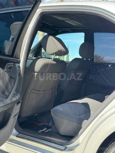 Mercedes E 240 2000, 277,000 km - 2.4 l - Şəmkir