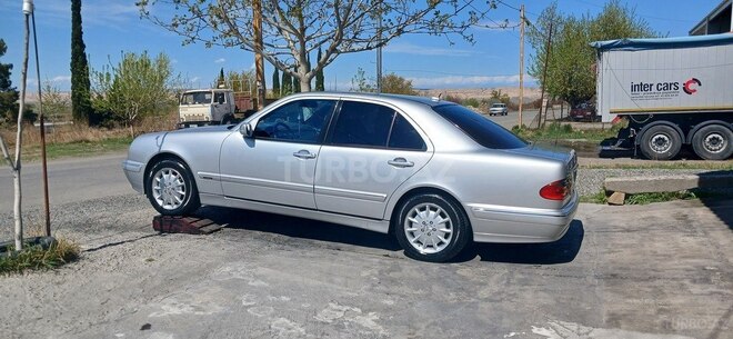 Mercedes E 240 2000, 277,000 km - 2.4 l - Şəmkir