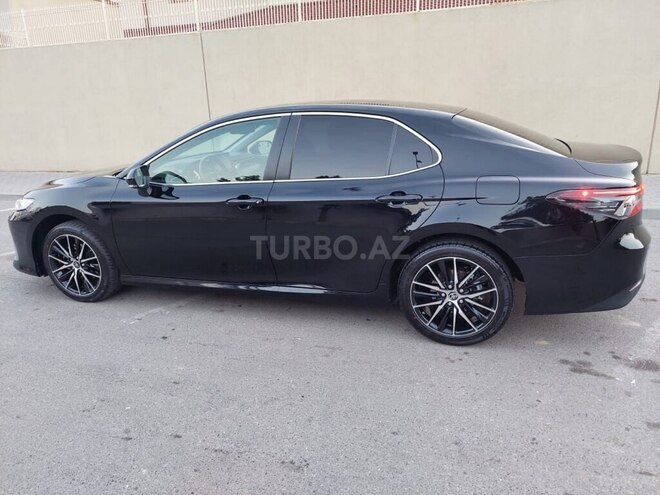 Toyota Camry-3