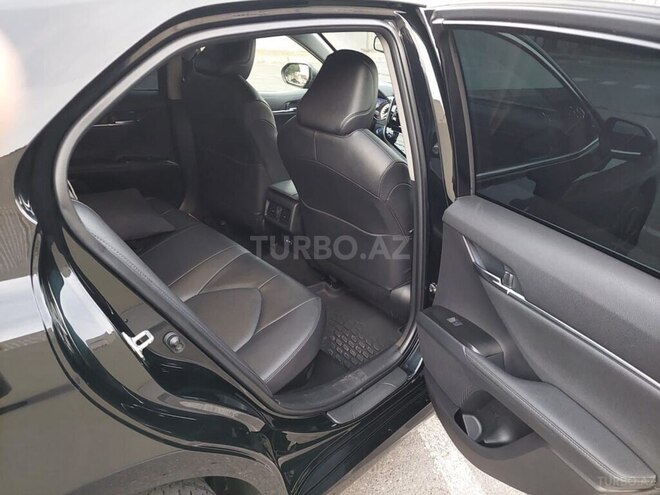 Toyota Camry-10