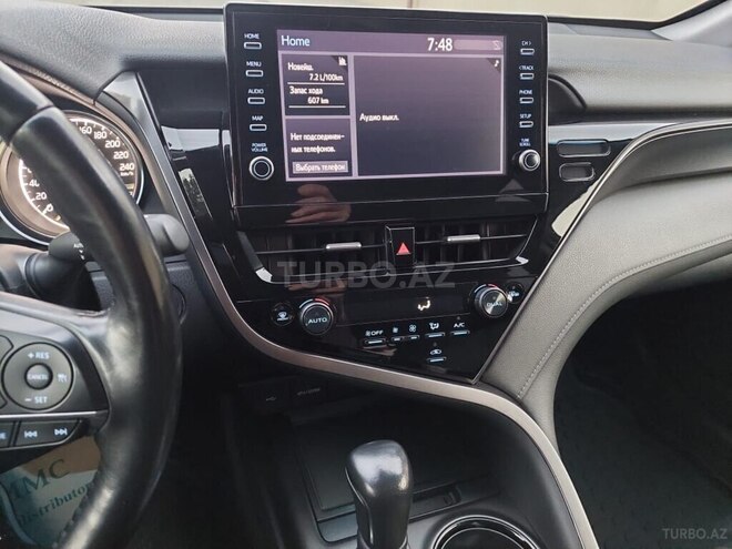 Toyota Camry-14
