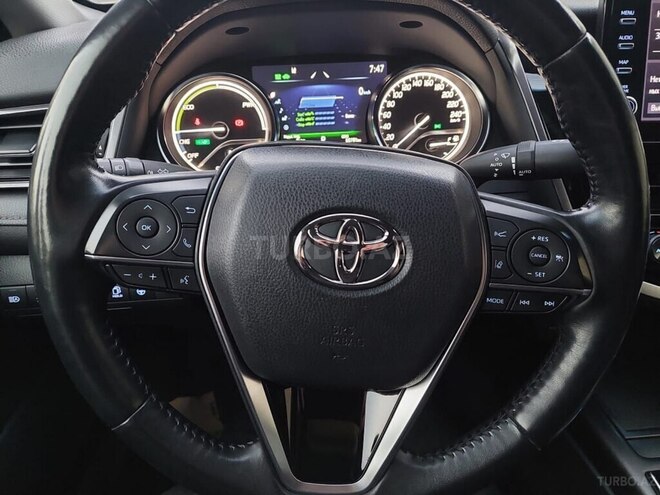 Toyota Camry-17