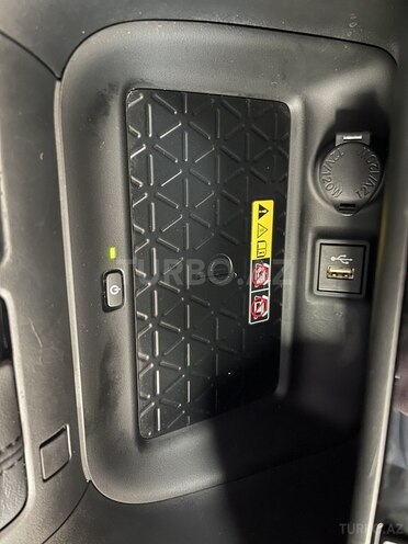 Toyota RAV4-15