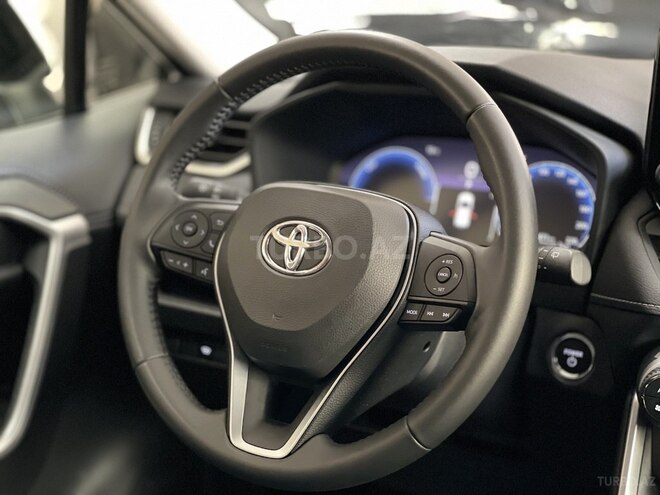 Toyota RAV4-12