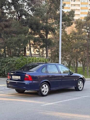Opel Vectra 1999, 450,000 km - 1.6 l - Zaqatala