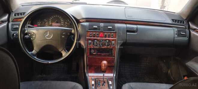 Mercedes E 220 d 1999, 512,000 km - 2.2 л - Bakı