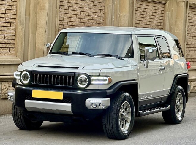 Toyota FJ Cruiser-4