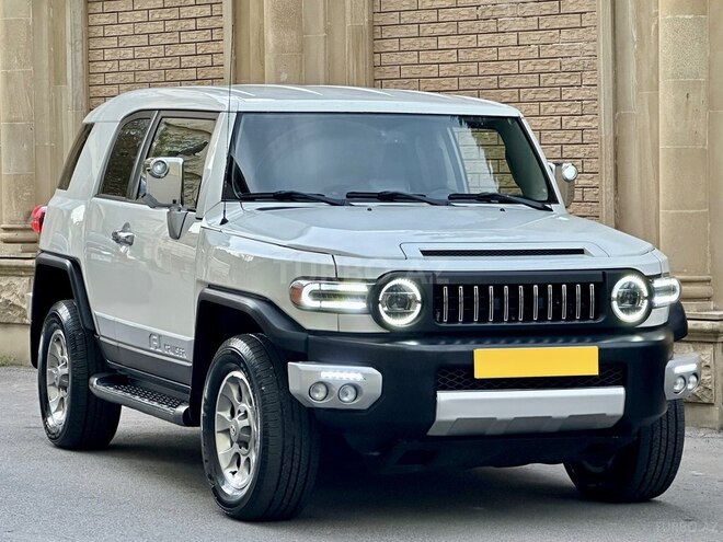 Toyota FJ Cruiser-2