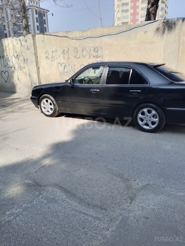 Mercedes E 270 2001, 850,000 km - 2.7 л - Bakı