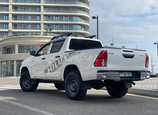 Toyota Hilux 2021, 175,000 km - 2.4 l - Bakı