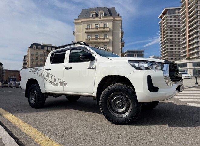 Toyota Hilux 2021, 175,000 km - 2.4 l - Bakı