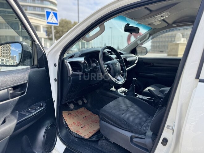 Toyota Hilux 2021, 175,000 km - 2.4 l - Bakı