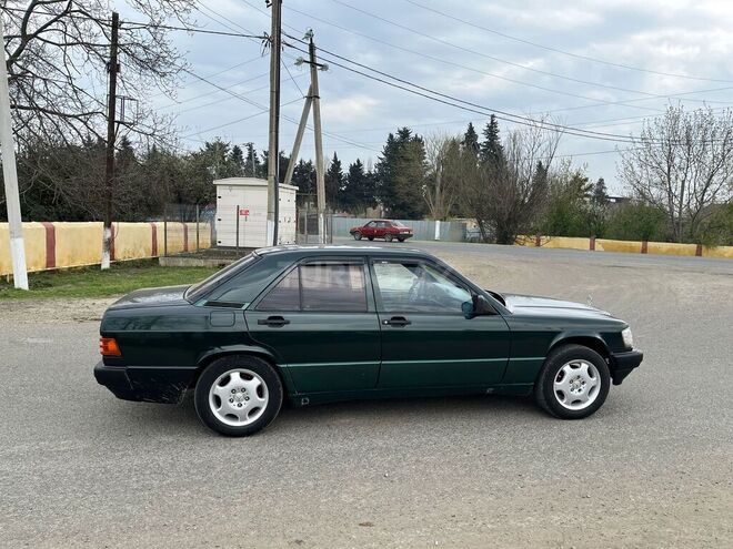 Mercedes 190 1992, 150,000 km - 1.8 l - Lənkəran