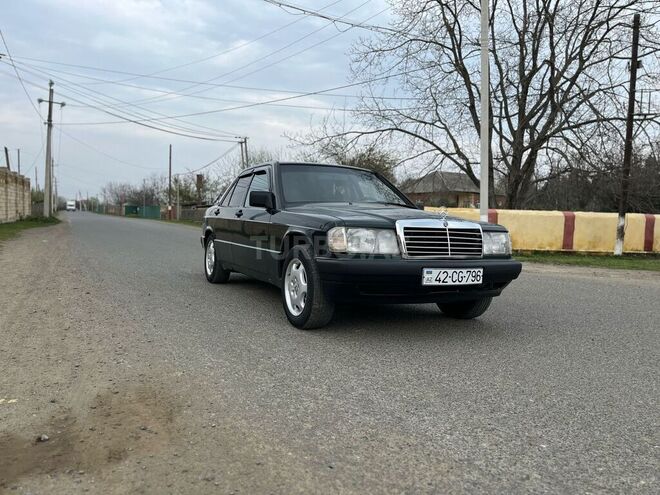 Mercedes 190 1992, 150,000 km - 1.8 l - Lənkəran