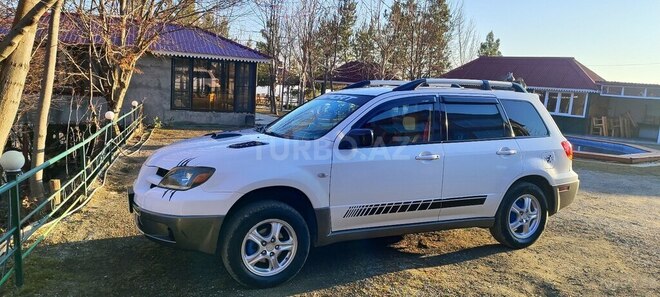 Mitsubishi Outlander 2004, 196,000 km - 2.4 l - Şəki