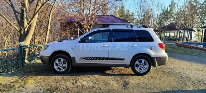 Mitsubishi Outlander 2004, 196,000 km - 2.4 l - Şəki