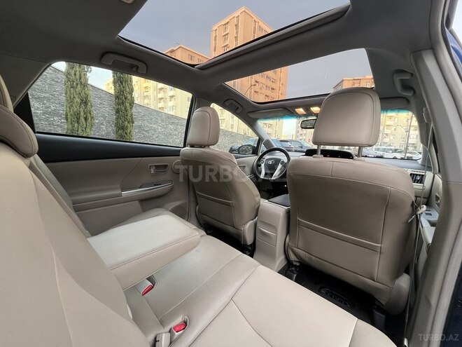 Toyota Prius V 2013, 135,000 km - 1.8 l - Bakı