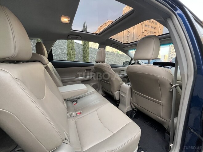 Toyota Prius V 2013, 135,000 km - 1.8 l - Bakı