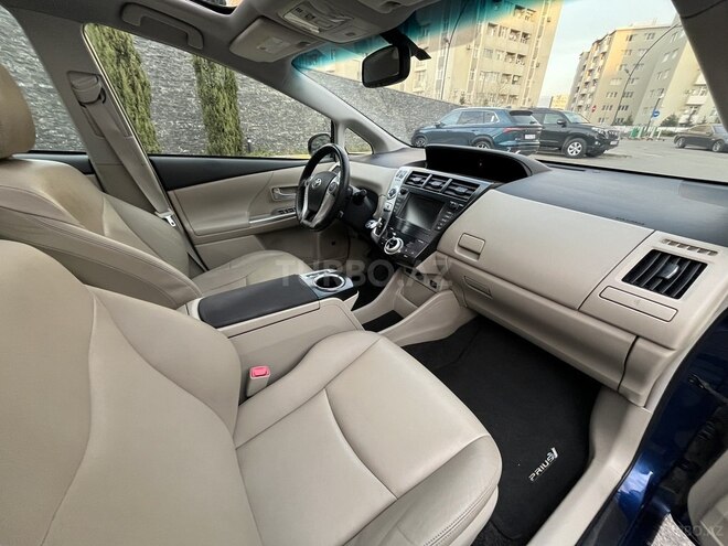 Toyota Prius V 2013, 135,000 km - 1.8 l - Bakı