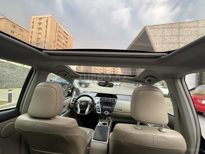 Toyota Prius V 2013, 135,000 km - 1.8 l - Bakı