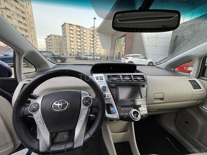 Toyota Prius V 2013, 135,000 km - 1.8 l - Bakı