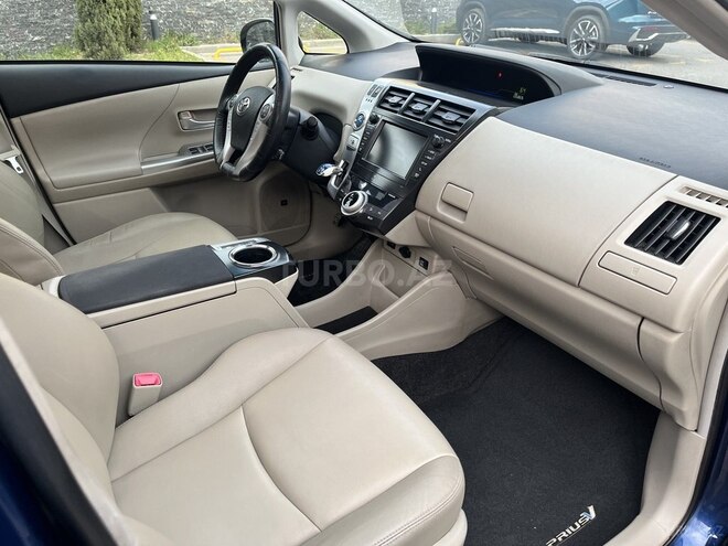 Toyota Prius V 2013, 135,000 km - 1.8 l - Bakı