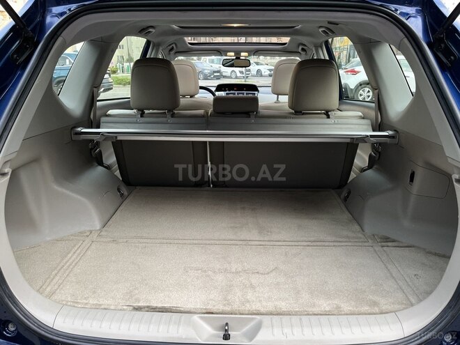 Toyota Prius V 2013, 135,000 km - 1.8 l - Bakı