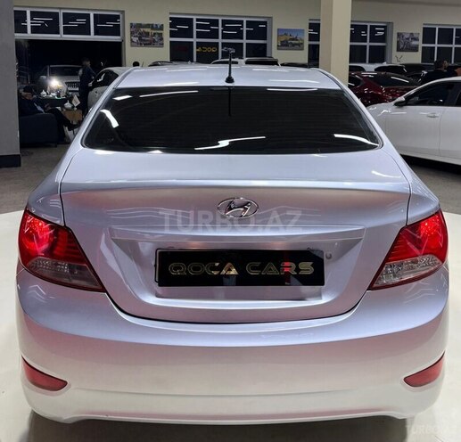 Hyundai Accent-10