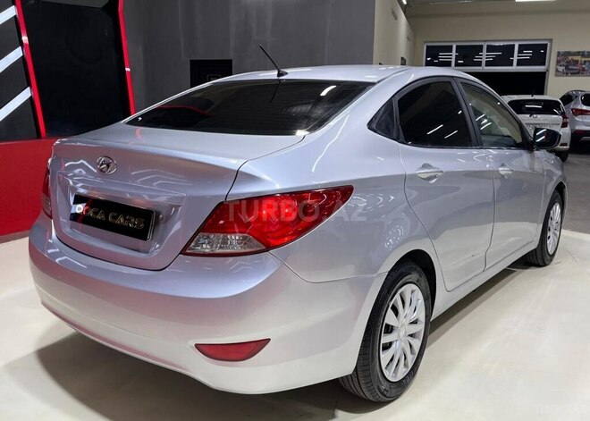 Hyundai Accent-8