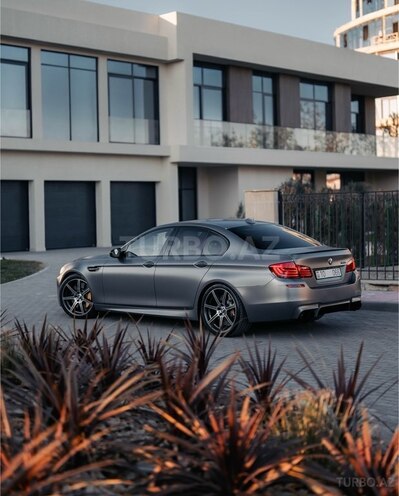 BMW M5 2013, 56,000 km - 4.4 l - Bakı