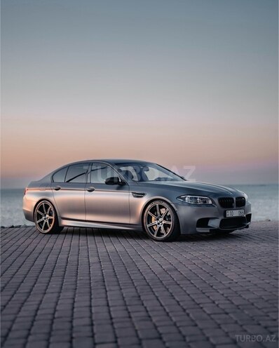 BMW M5 2013, 56,000 km - 4.4 l - Bakı