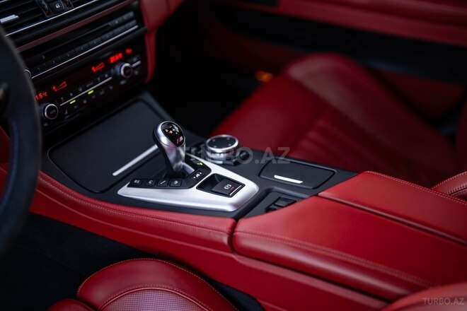 BMW M5 2013, 56,000 km - 4.4 l - Bakı