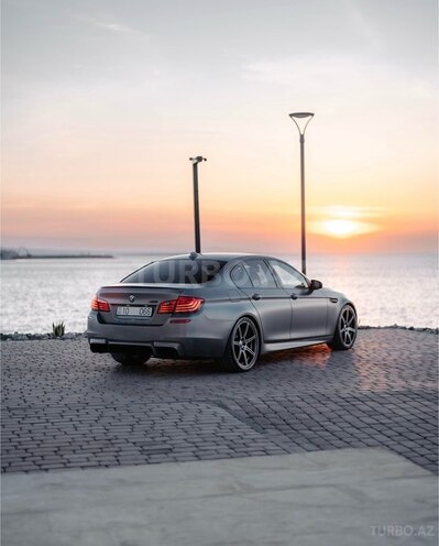 BMW M5 2013, 56,000 km - 4.4 l - Bakı