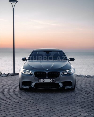 BMW M5 2013, 56,000 km - 4.4 l - Bakı