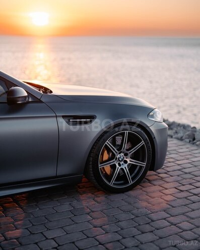 BMW M5 2013, 56,000 km - 4.4 l - Bakı
