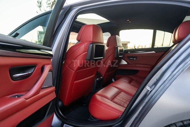 BMW M5 2013, 56,000 km - 4.4 l - Bakı