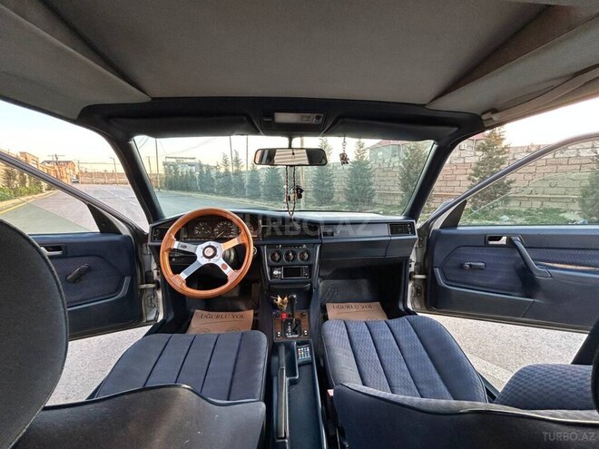 Mercedes 190 1990, 290,000 km - 2.0 l - Bakı
