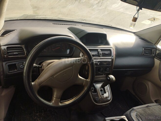 Mitsubishi  2000, 257,000 km - 2.4 л - Bakı