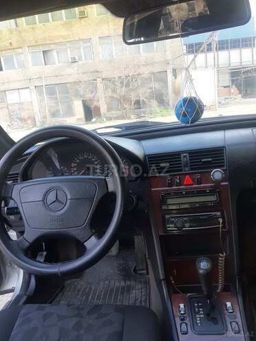 Mercedes E 200 1999, 426,044 km - 2.0 l - Bakı