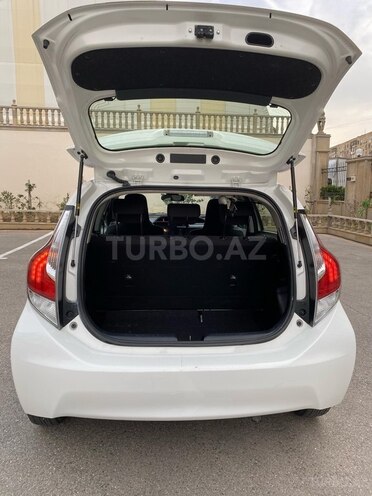 Toyota Aqua 2017, 105,000 km - 1.5 l - Bakı