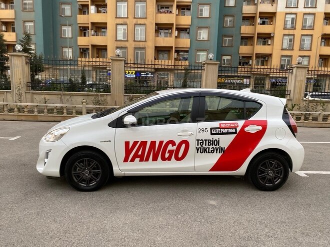Toyota Aqua 2017, 105,000 km - 1.5 l - Bakı