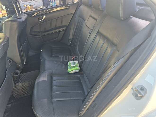 Mercedes E 220 d 4MATIC 2013, 256,000 km - 2.2 л - Bakı