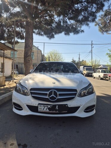 Mercedes E 220 d 4MATIC 2013, 256,000 km - 2.2 л - Bakı